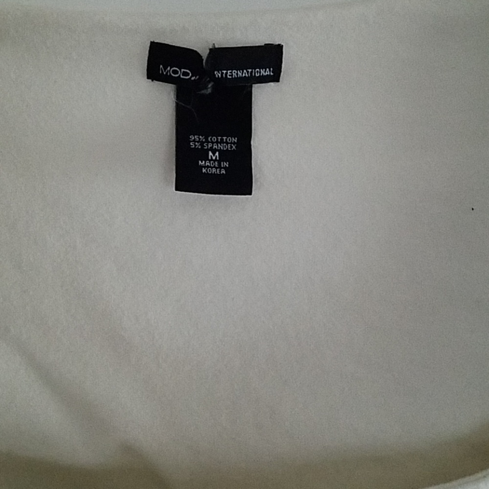 Moda International Top - Picture 3 of 6
